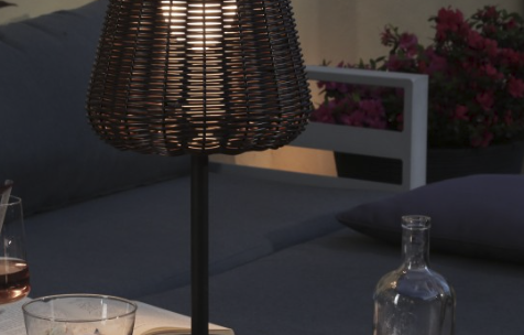 Wiederaufladbare Lampe mit Fernbedienung